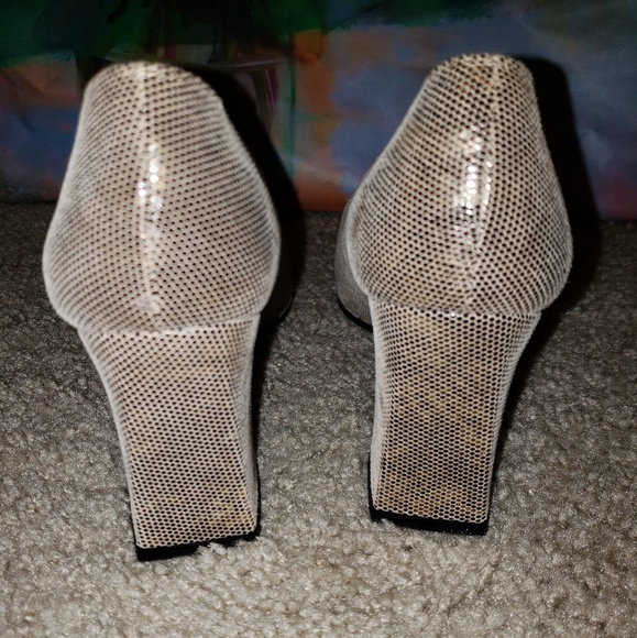 Stuart Weitzman heels - Picture 3 of 7